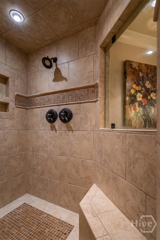 2481 Lakewood Manor Drive