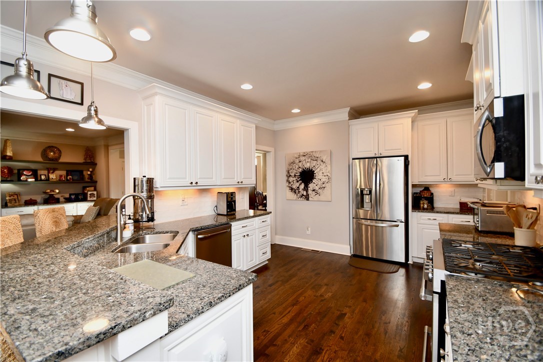 1080 Oak Ridge Court