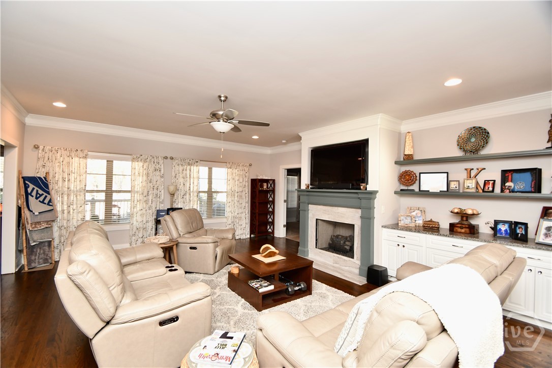 1080 Oak Ridge Court