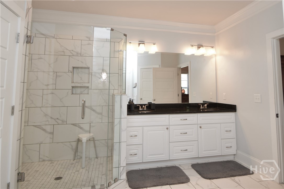 1080 Oak Ridge Court