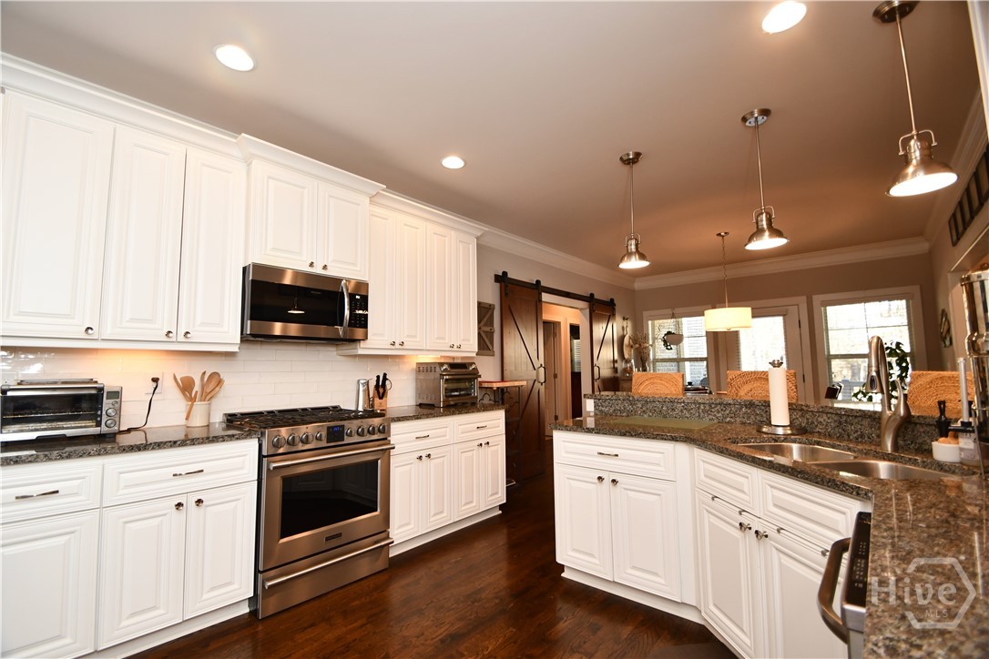 1080 Oak Ridge Court