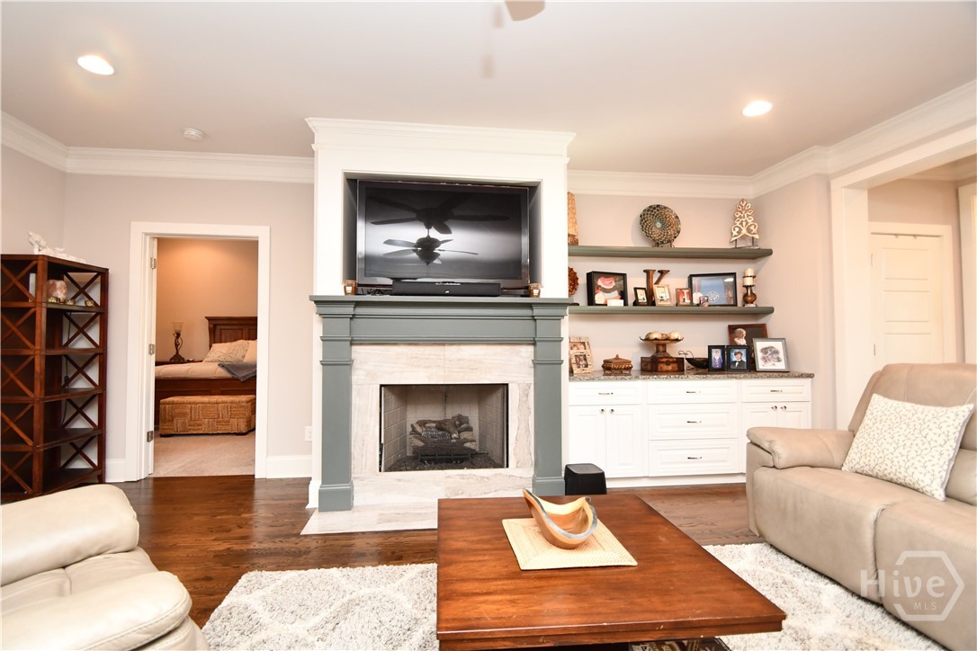 1080 Oak Ridge Court