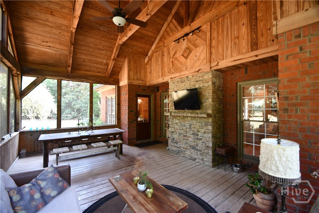 1160 Oaklake Terrace