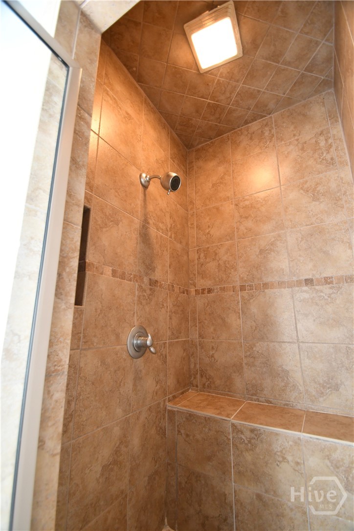 2305 S Lumpkin Street