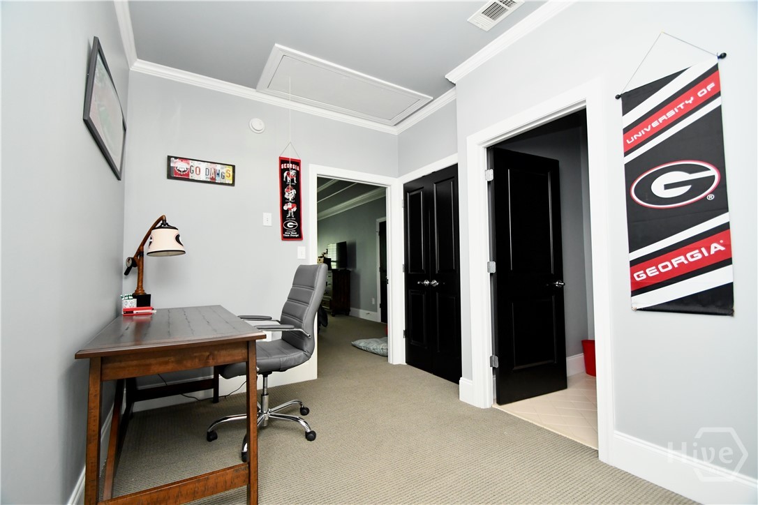 2305 S Lumpkin Street