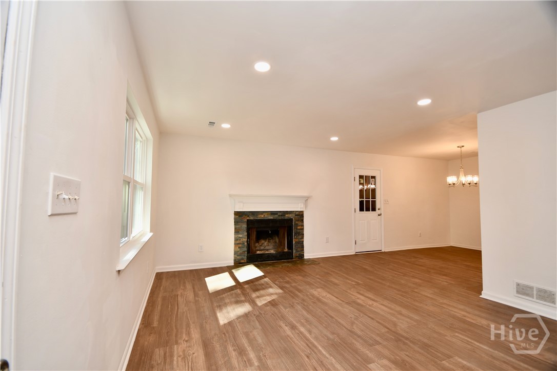 110 Thomas Trail