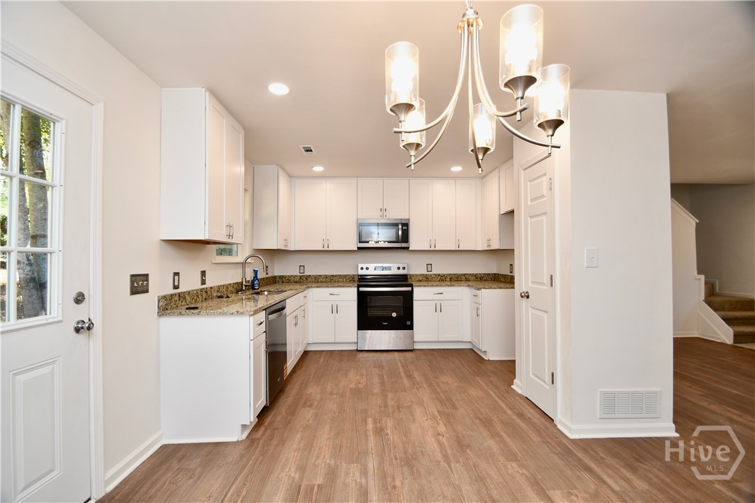 110 Thomas Trail