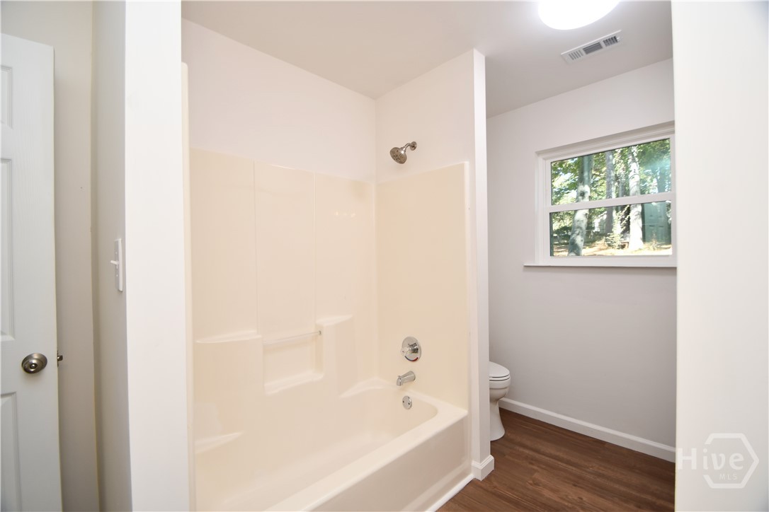 110 Thomas Trail