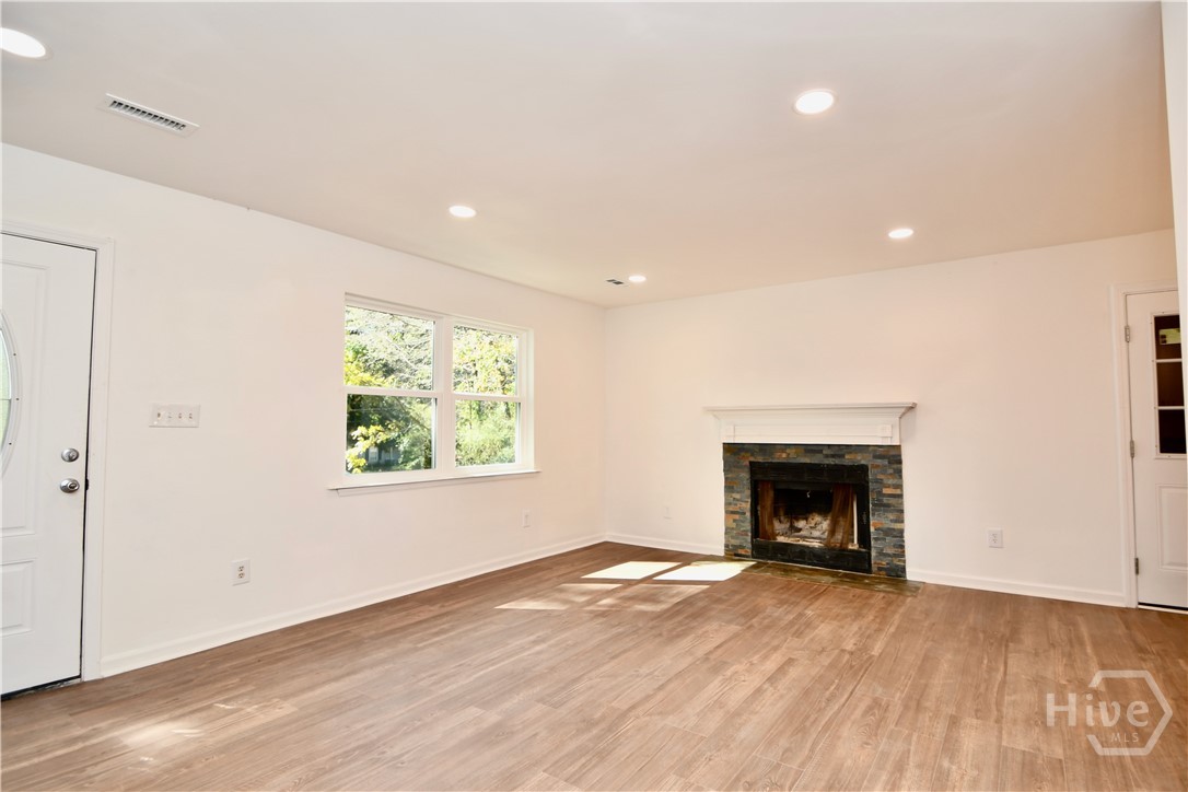 110 Thomas Trail
