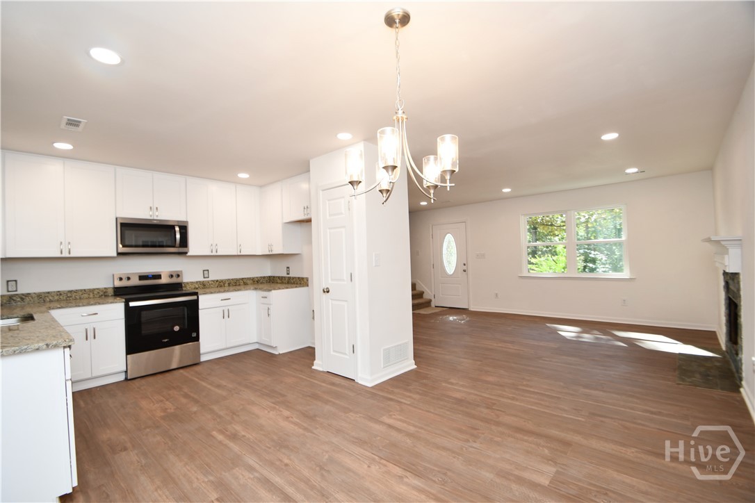 110 Thomas Trail