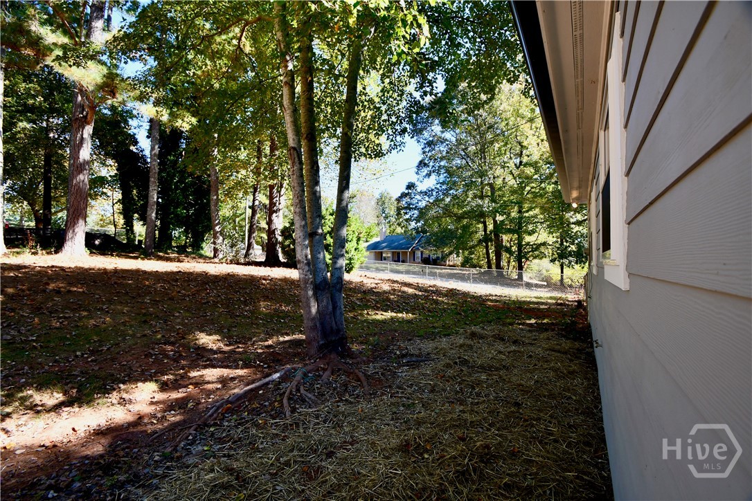 110 Thomas Trail