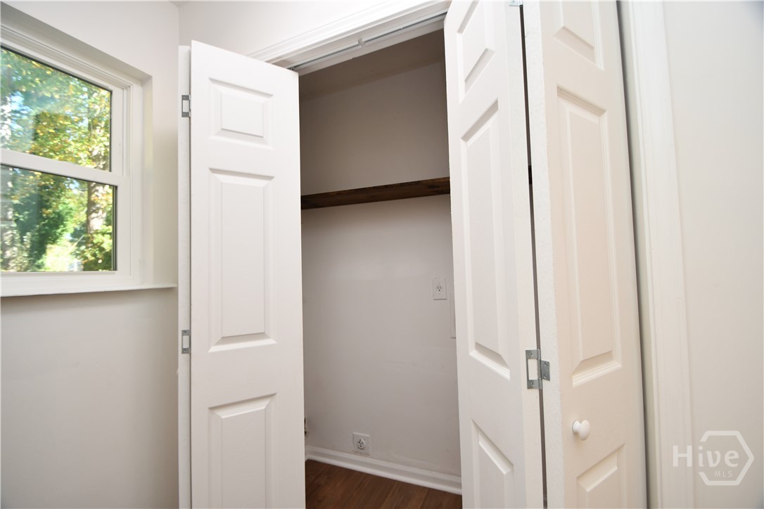 110 Thomas Trail