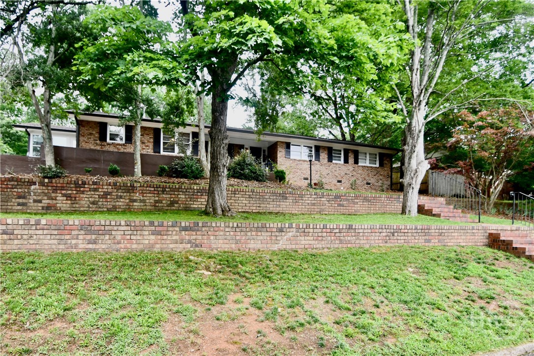280 Valleybrook Drive