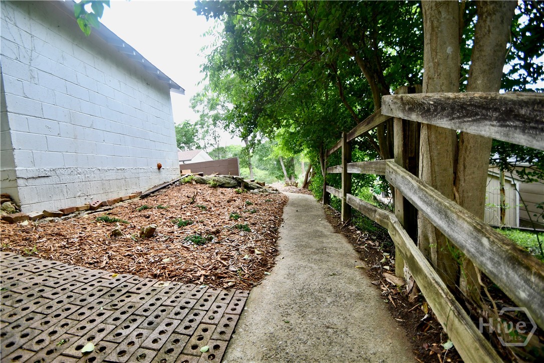 280 Valleybrook Drive