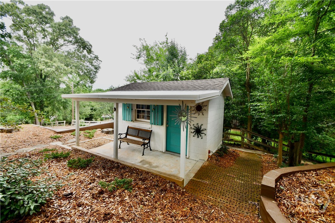 280 Valleybrook Drive