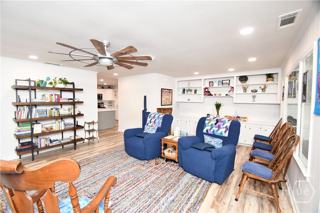 280 Valleybrook Drive