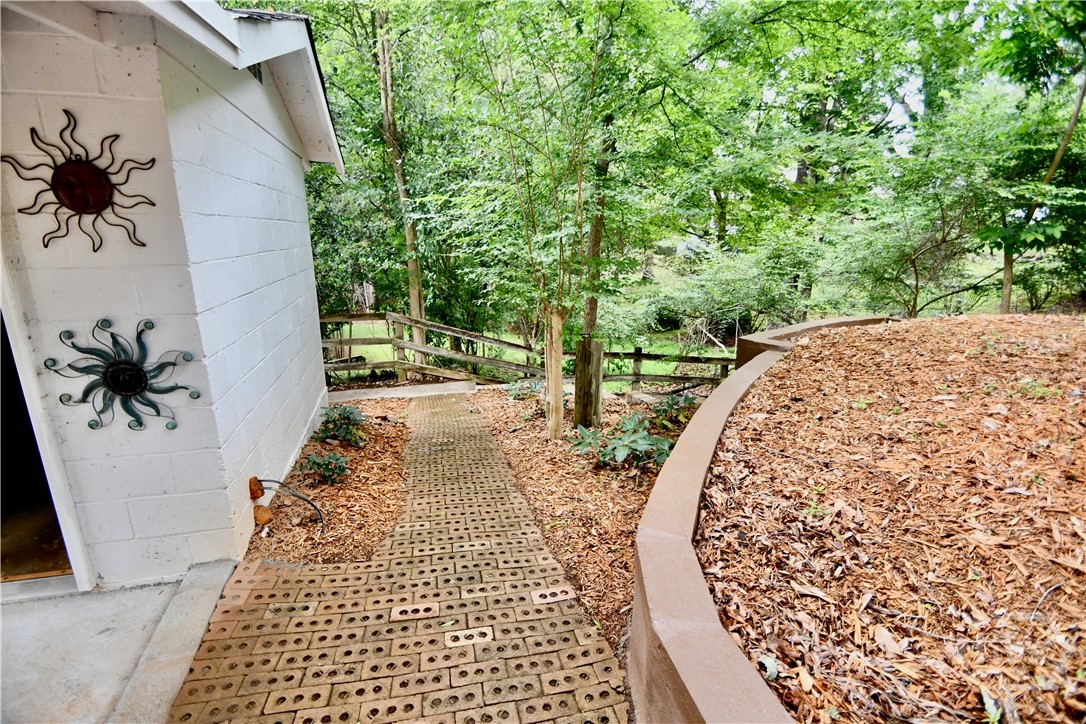 280 Valleybrook Drive