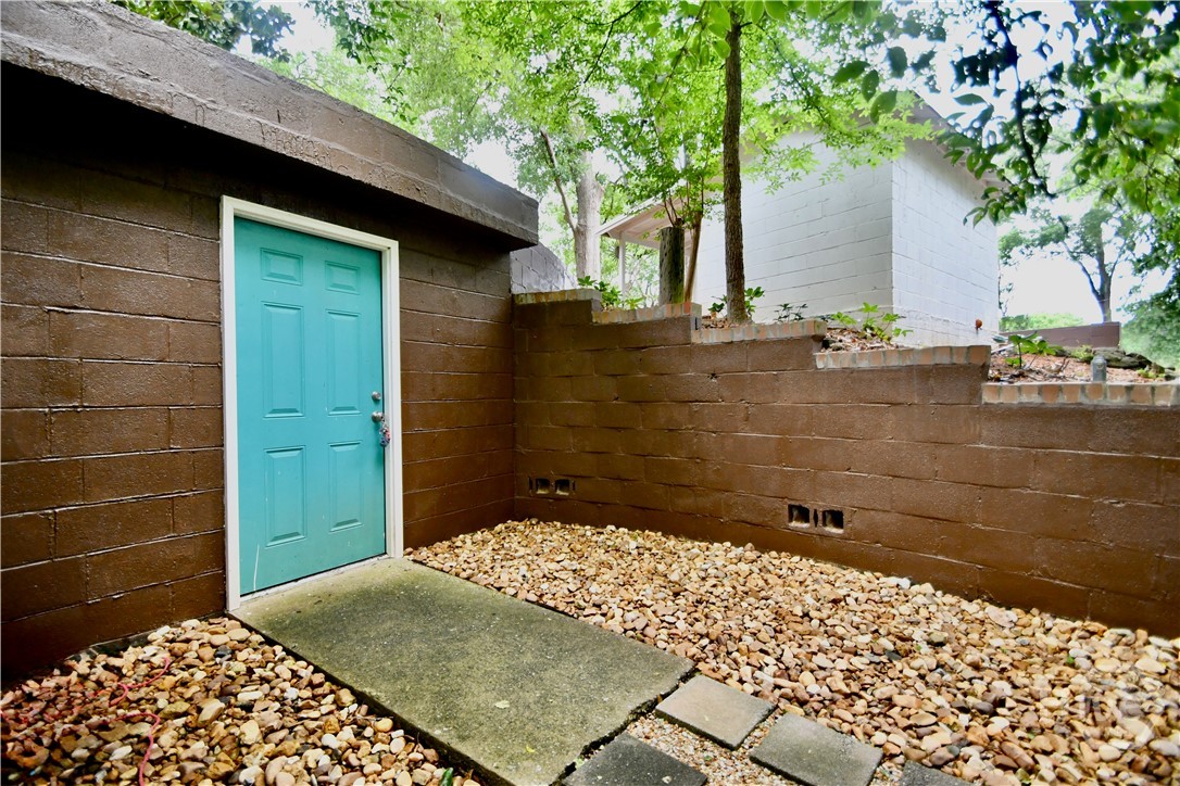 280 Valleybrook Drive
