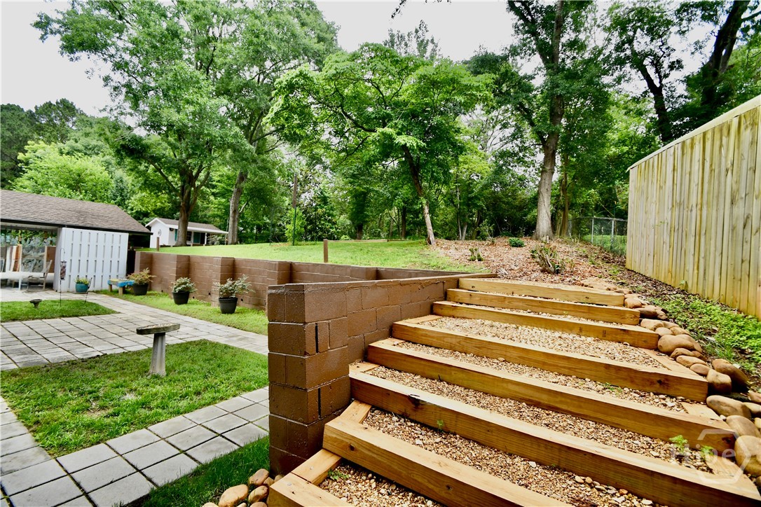 280 Valleybrook Drive