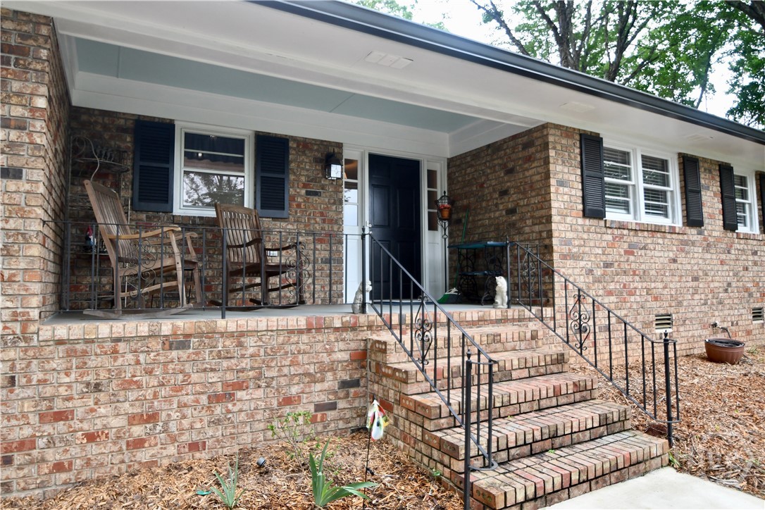 280 Valleybrook Drive
