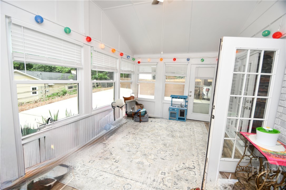 280 Valleybrook Drive