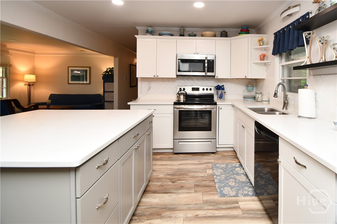 280 Valleybrook Drive