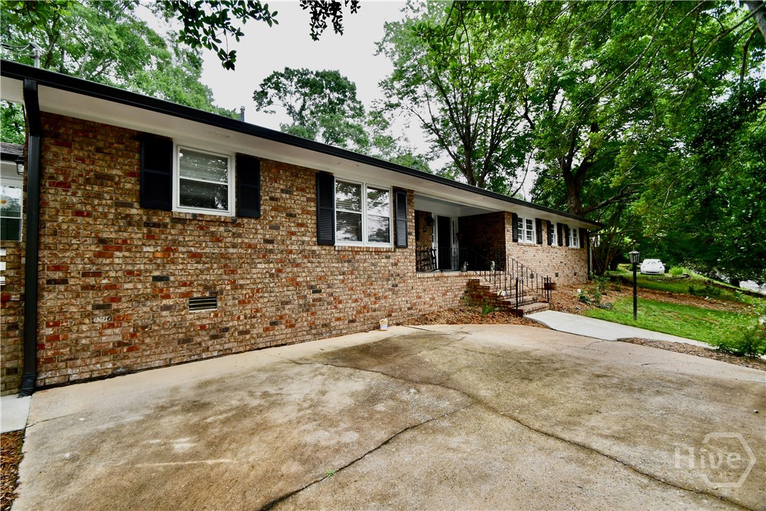 280 Valleybrook Drive