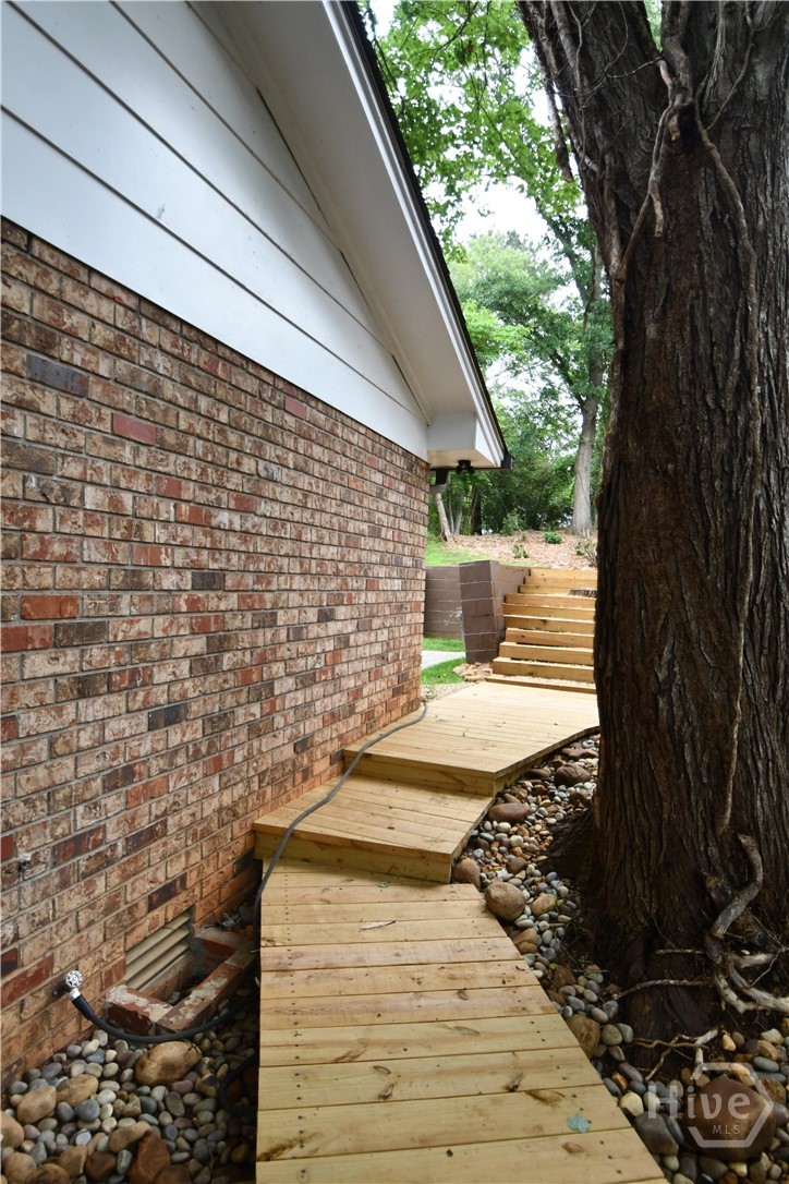280 Valleybrook Drive