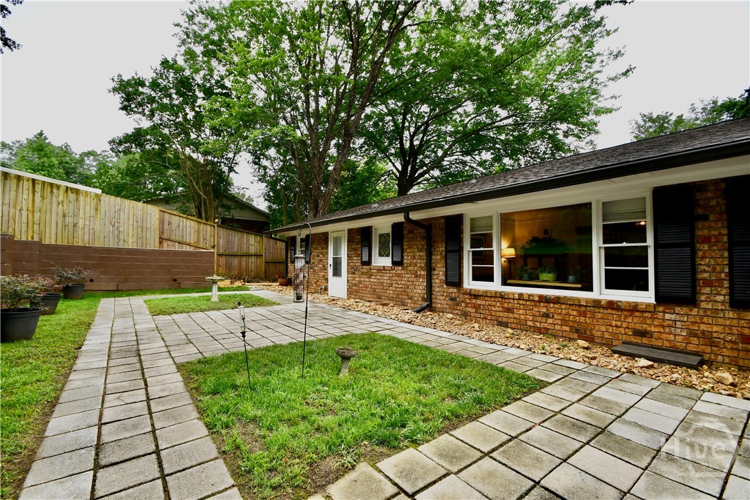 280 Valleybrook Drive