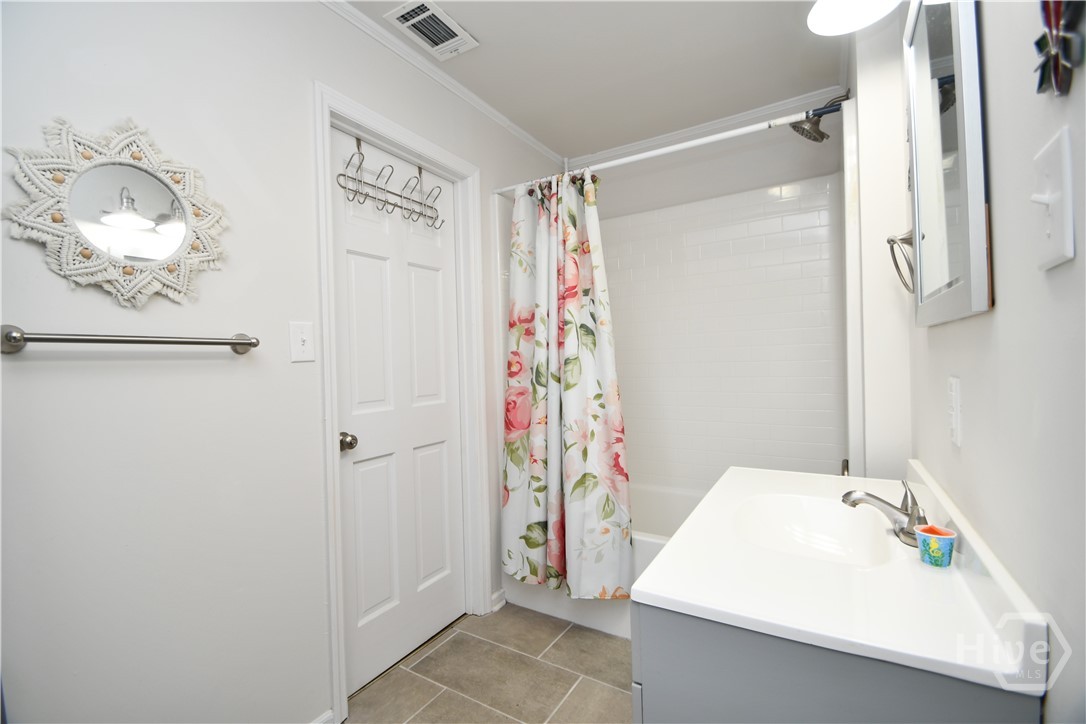 280 Valleybrook Drive