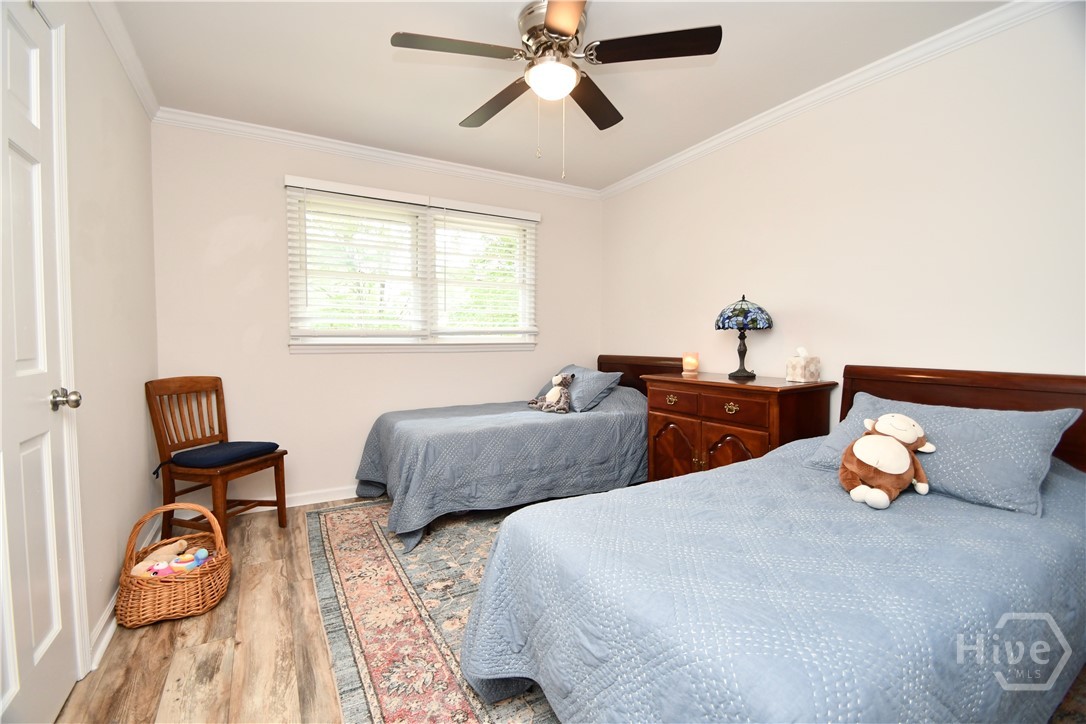 280 Valleybrook Drive