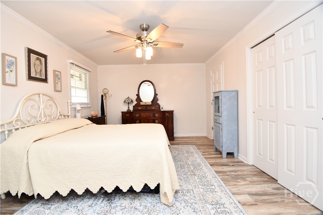 280 Valleybrook Drive