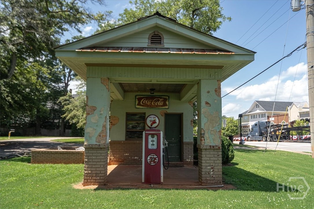 7 & 18 S Main Street