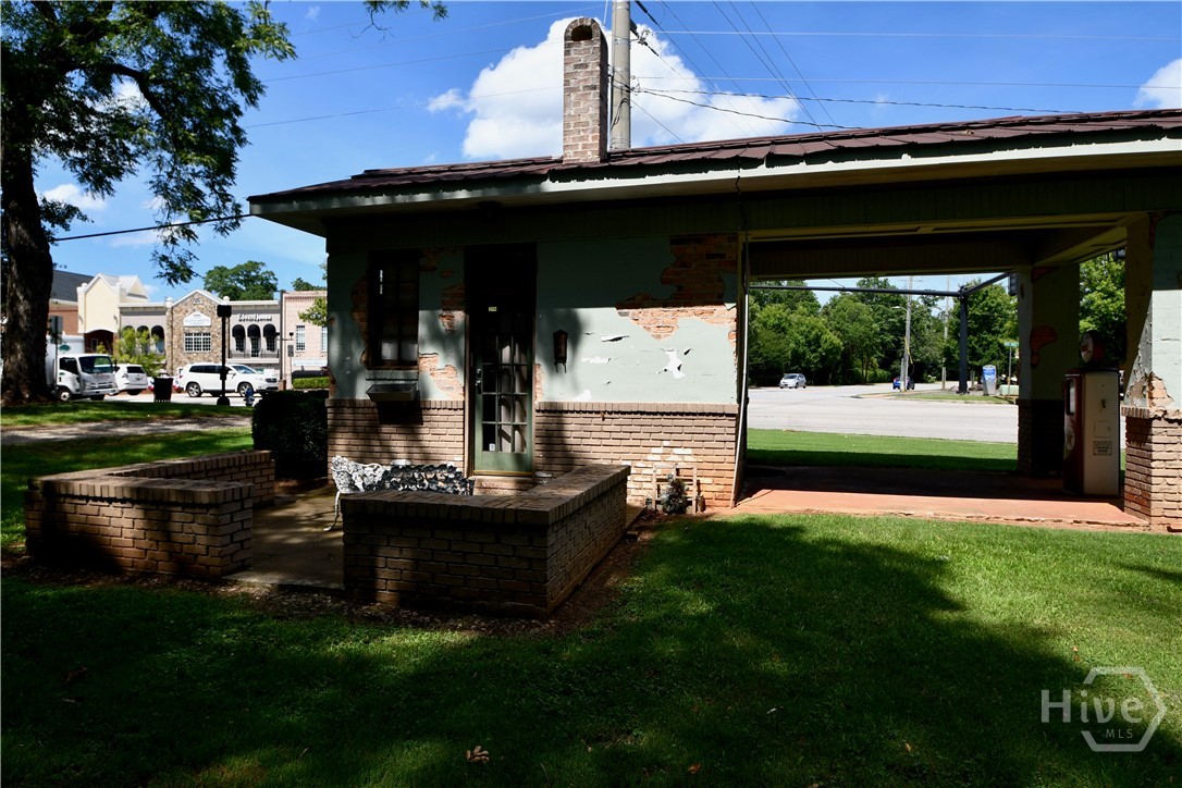 7 & 18 S Main Street
