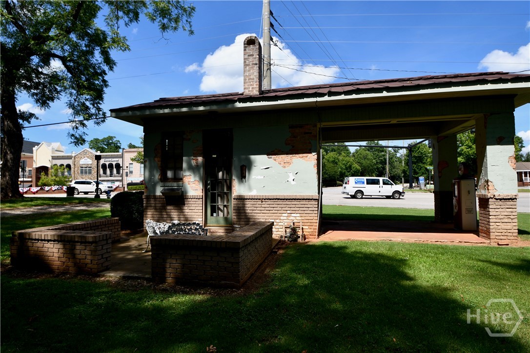7 & 18 S Main Street