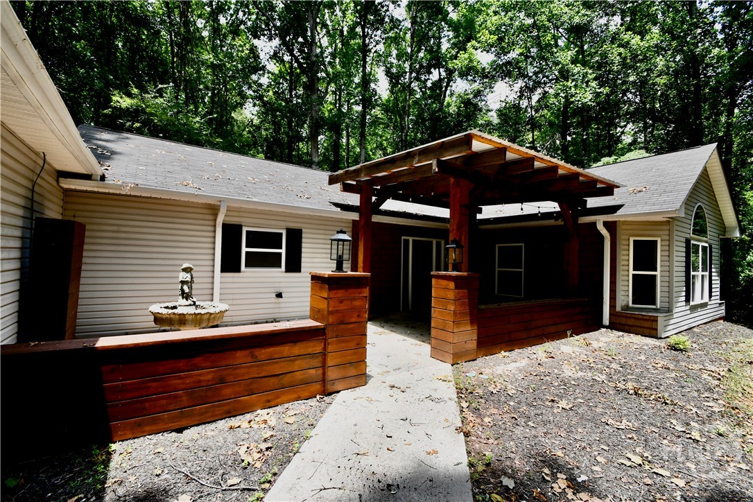 257 Lake Place Drive