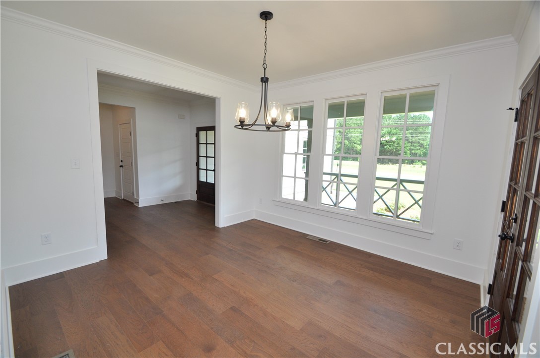 159 S Main St