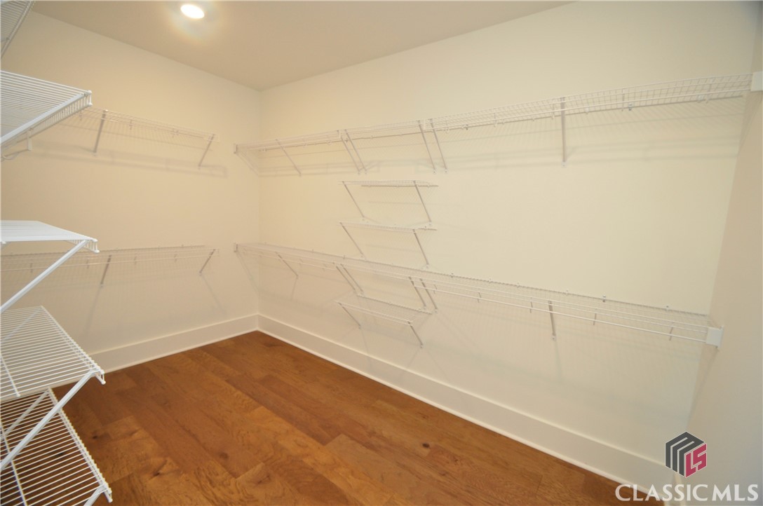 159 S Main St