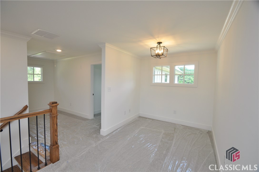 159 S Main St