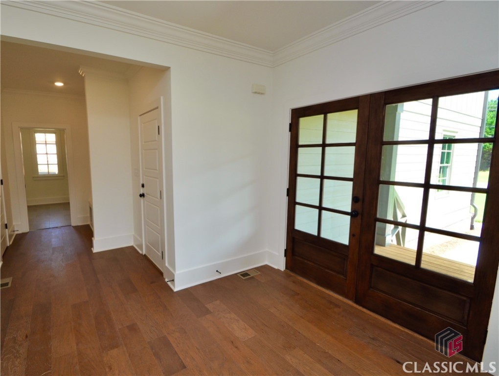 159 S Main St