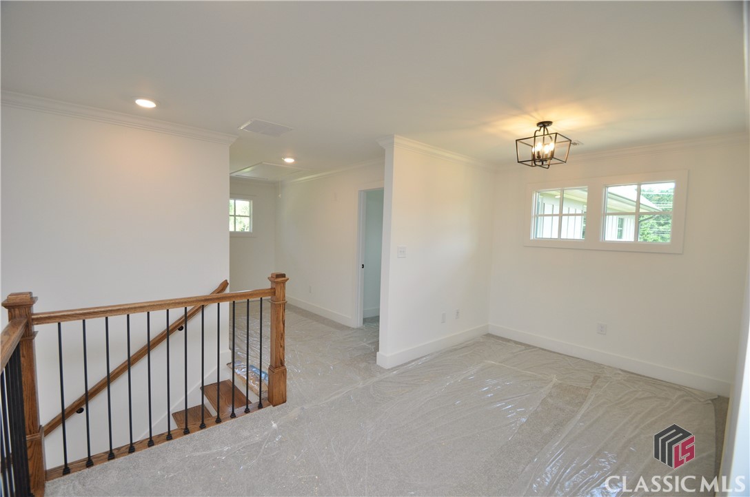 159 S Main St