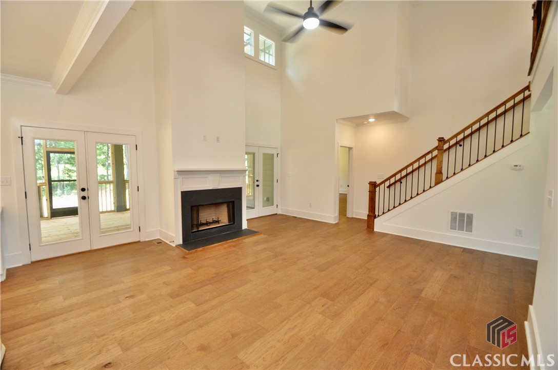 159 S Main St