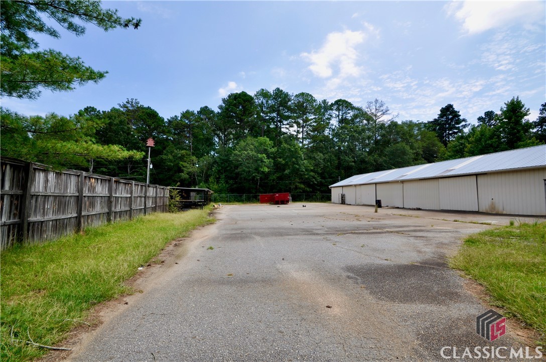 1250 Pete Dickens Road