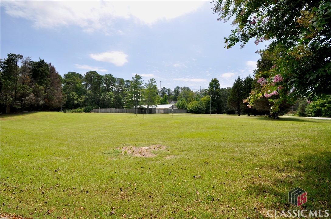 1250 Pete Dickens Road