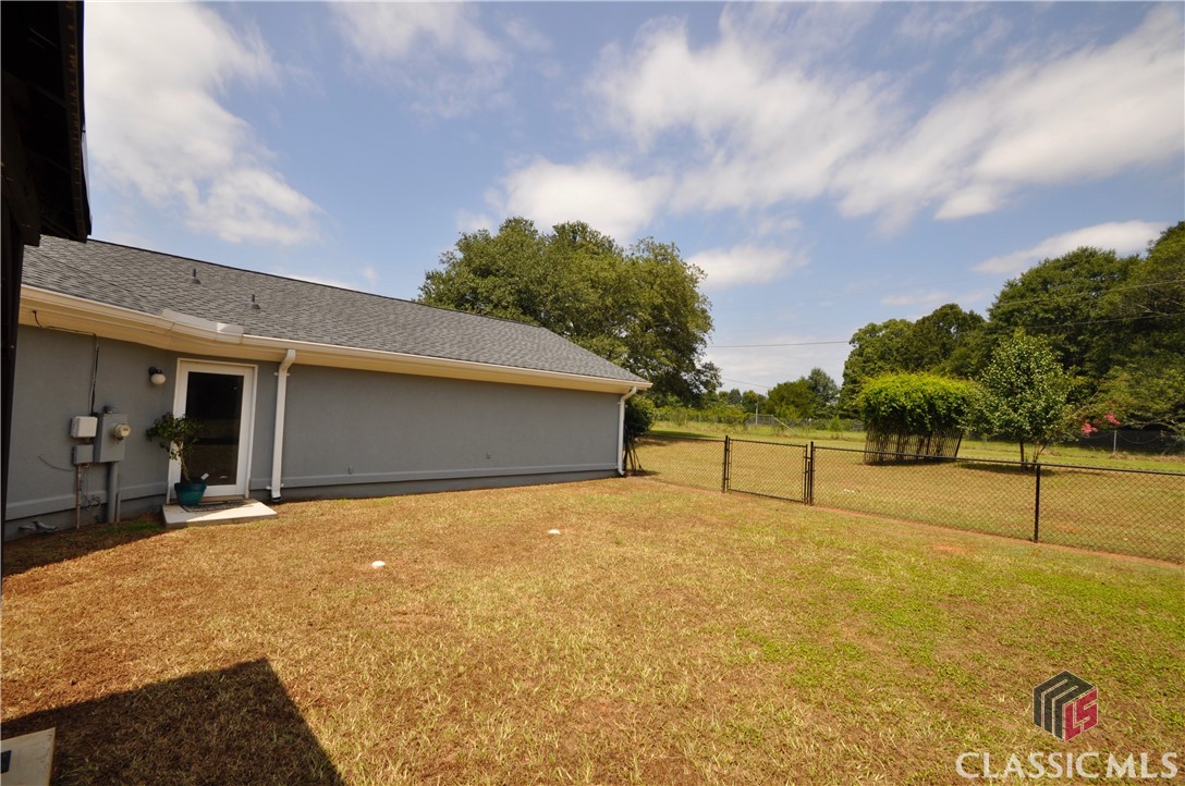 1250 Pete Dickens Road