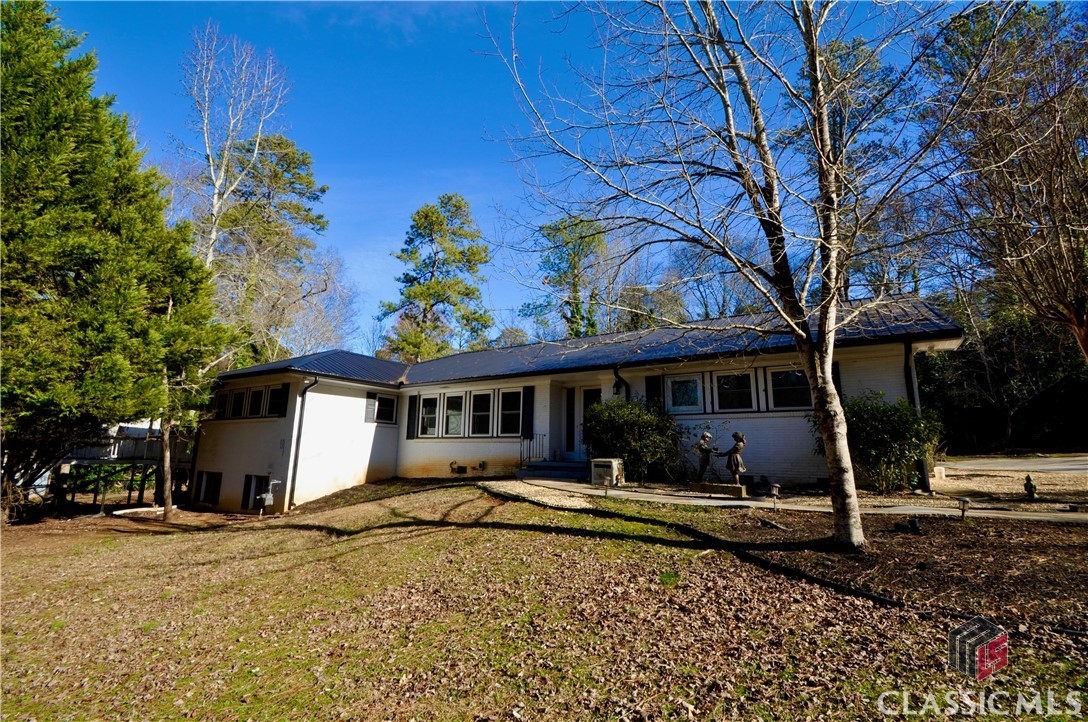 500 West Lake Drive