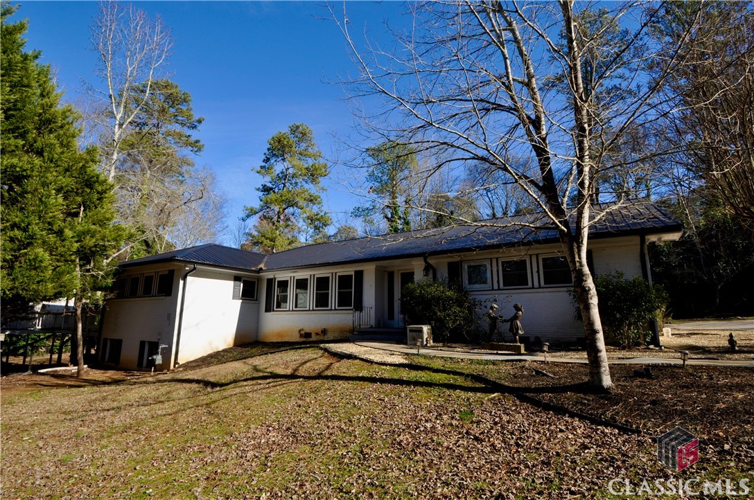 500 West Lake Drive