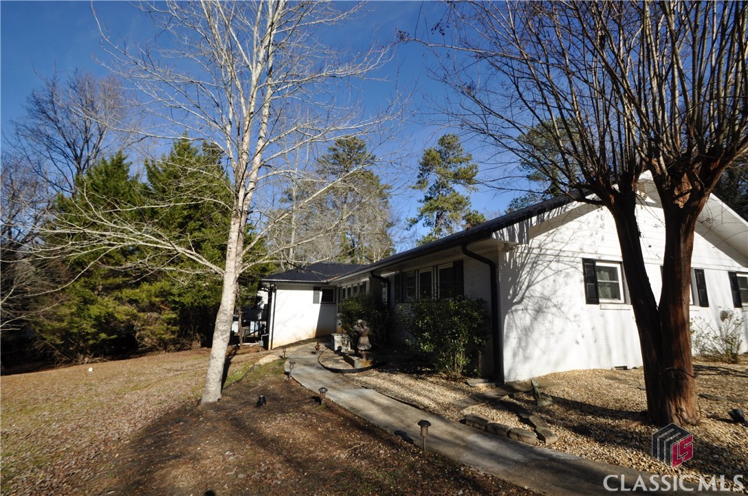 500 West Lake Drive