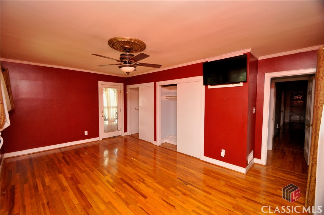500 West Lake Drive