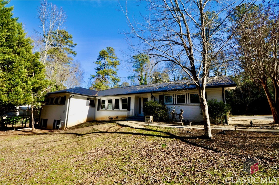 500 West Lake Drive
